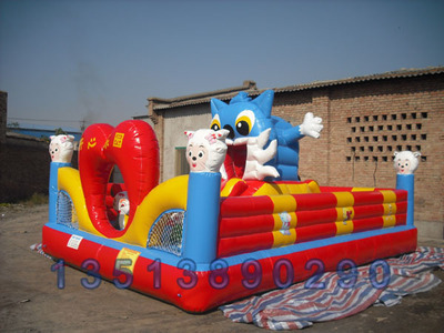 鄭州帝宏氣模玩具廠：專業(yè)設(shè)計與制作充氣玩具的領(lǐng)軍企業(yè)